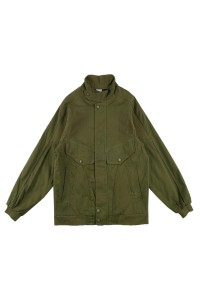 個人設計軍綠色外套  企領啪鈕款式設計  多功能袋口款式外套  J1055